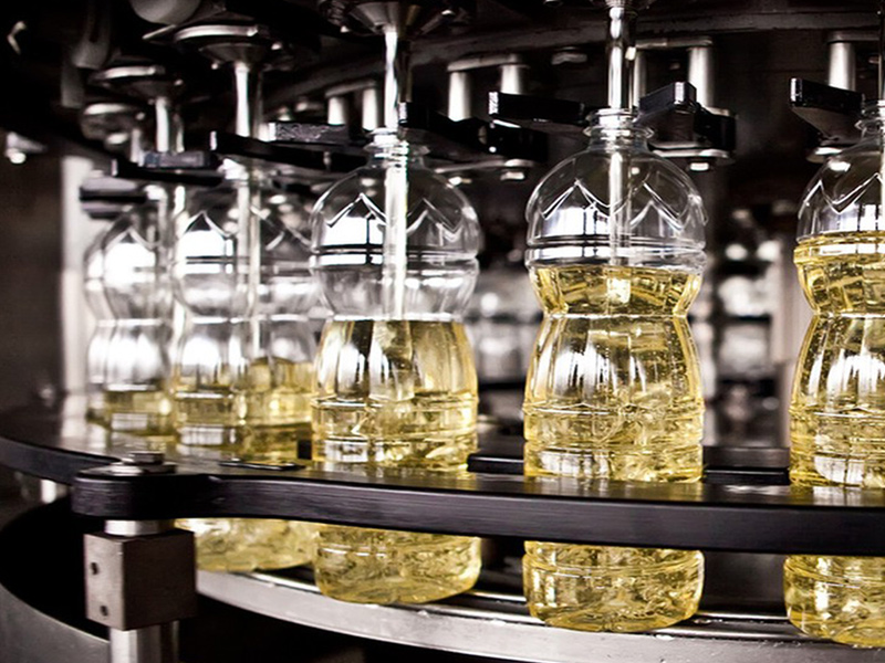 Bottle-blowing machine enterprises should strengthen the after-sales service of bottle-blowing while ensuring the quality.